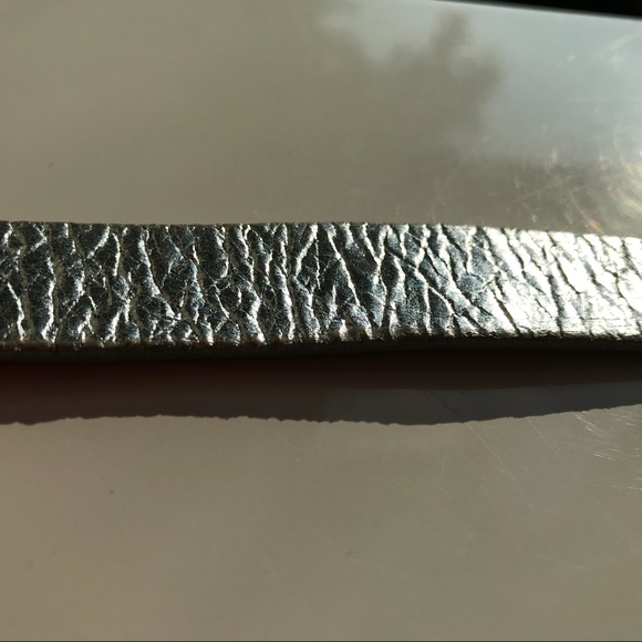 ⚡️NYE SALE⚡️ Brave Skinny Silver Metallic Belt - Picture 6 of 7